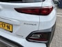 Hyundai Kona 1.6 GDI HEV Fashion | Navigatiesysteem | Achterruitrijcamera | Lichtmetalenvelgen | Parkeersensoren achter| Climate control | Cruisecontrol |