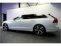 Volvo V90 2.0 T4 140kW/190pk Aut8 R-Design PANORAMADAK + FULL LED HIGH BEAM + NAVI SENSUS + PILOT ASSIST + ADAPT.CRUISE + STOELVERWARMING + LEER/ALCANTARA + LANE ASSIST + KEYLESS ENTRY&GO + ON-CALL + PARKSENSOREN + 19" LM-VELGEN!!