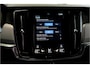 Volvo V90 2.0 T4 140kW/190pk Aut8 R-Design PANORAMADAK + FULL LED HIGH BEAM + NAVI SENSUS + PILOT ASSIST + ADAPT.CRUISE + STOELVERWARMING + LEER/ALCANTARA + LANE ASSIST + KEYLESS ENTRY&GO + ON-CALL + PARKSENSOREN + 19" LM-VELGEN!!