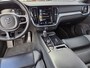 Volvo V60 T6 Plug-in Hybride AWD R-Design | Black Edition | Adaptive Cruise Control | Stoel- en stuurverwarming | Sportstoelen | Getint glas | Dode hoek detectie BLIS | Keyless |