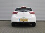 Mazda 2 1.5 Skyactiv-G Luxury | Trekhaak | Camera | Stuur-/stoelverwarming | Navi | 16" LM | Clima | HUD | LED | Dodehoek detectie |