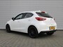 Mazda 2 1.5 Skyactiv-G Luxury | Trekhaak | Camera | Stuur-/stoelverwarming | Navi | 16" LM | Clima | HUD | LED | Dodehoek detectie |