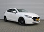 Mazda 2 1.5 Skyactiv-G Luxury | Trekhaak | Camera | Stuur-/stoelverwarming | Navi | 16" LM | Clima | HUD | LED | Dodehoek detectie |