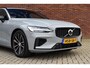 Volvo V60 T6 350PK Plug-in hybrid AWD Plus Dark | Trekhaak | 360 Camera | Harman/Kardon |
