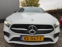 Mercedes-Benz A-klasse 180 Business Solution AMG Night Upgrade AUTOMAAT / ECC / CRUISE / NAVI / LMV / CAMERA / SENSOREN V+A