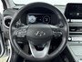 Hyundai Kona Electric EV Premium 64 kWh Edition | Nu 22899,- !! | SoH 96,7% | Warmtepomp | El. bed. stoelen | Stoel + stuurverwarming | Head-up display |