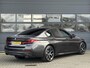 BMW 5-Serie 520i BUSINESS EDITION PLUS I M SPORTPAKKET I SCHUIFDAK I TREKHAAK I PARKING PACK I LASER LIGHTS