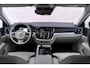 Volvo V60 Plug-in Hybrid T6 AWD Momentum Pro | Adaptive Cruise Control | Lederen bekleding | Dode hoek detectie | Navigatie | Comfortstoelen | Stoelverwarming | Parkeercamera | Parkeersensoren Voor + Achter | Volvo On Call | Getint glas | Apple Carplay / Android Auto |