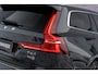 Volvo V60 Plug-in Hybrid T6 AWD Momentum Pro | Adaptive Cruise Control | Lederen bekleding | Dode hoek detectie | Navigatie | Comfortstoelen | Stoelverwarming | Parkeercamera | Parkeersensoren Voor + Achter | Volvo On Call | Getint glas | Apple Carplay / Android Auto |