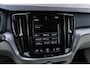 Volvo V60 Plug-in Hybrid T6 AWD Momentum Pro | Adaptive Cruise Control | Lederen bekleding | Dode hoek detectie | Navigatie | Comfortstoelen | Stoelverwarming | Parkeercamera | Parkeersensoren Voor + Achter | Volvo On Call | Getint glas | Apple Carplay / Android Auto |