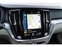 Volvo V60 Plug-in Hybrid T6 AWD Momentum Pro | Adaptive Cruise Control | Lederen bekleding | Dode hoek detectie | Navigatie | Comfortstoelen | Stoelverwarming | Parkeercamera | Parkeersensoren Voor + Achter | Volvo On Call | Getint glas | Apple Carplay / Android Auto |