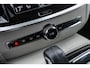 Volvo V60 Plug-in Hybrid T6 AWD Momentum Pro | Adaptive Cruise Control | Lederen bekleding | Dode hoek detectie | Navigatie | Comfortstoelen | Stoelverwarming | Parkeercamera | Parkeersensoren Voor + Achter | Volvo On Call | Getint glas | Apple Carplay / Android Auto |