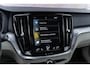 Volvo V60 Plug-in Hybrid T6 AWD Momentum Pro | Adaptive Cruise Control | Lederen bekleding | Dode hoek detectie | Navigatie | Comfortstoelen | Stoelverwarming | Parkeercamera | Parkeersensoren Voor + Achter | Volvo On Call | Getint glas | Apple Carplay / Android Auto |