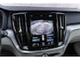 Volvo V60 Plug-in Hybrid T6 AWD Momentum Pro | Adaptive Cruise Control | Lederen bekleding | Dode hoek detectie | Navigatie | Comfortstoelen | Stoelverwarming | Parkeercamera | Parkeersensoren Voor + Achter | Volvo On Call | Getint glas | Apple Carplay / Android Auto |