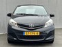 Toyota Yaris 1.0 VVT-i Aspiration / Trekhaak (Trekgewicht 750kg) / Achteruitrijcamera / Navigatie full map / Climate Control / Bluetooth / Elektrische Ramen voor /