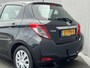 Toyota Yaris 1.0 VVT-i Aspiration / Trekhaak (Trekgewicht 750kg) / Achteruitrijcamera / Navigatie full map / Climate Control / Bluetooth / Elektrische Ramen voor /