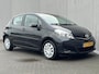 Toyota Yaris 1.0 VVT-i Aspiration / Trekhaak (Trekgewicht 750kg) / Achteruitrijcamera / Navigatie full map / Climate Control / Bluetooth / Elektrische Ramen voor /