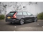 Volvo V90 2.0 T4 Momentum | Adaptive Cruise Control | Stoel + Stuurverwarming | Trekhaak | Standkachel | 18 Inch | Parkeersensoren voor + achter | Elektr. Achterklep | Apple Carplay/Android Auto |