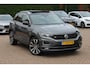 Volkswagen T-Roc 2.0 TSI 4Motion Sport 3x R-line / Panoramadak / CarPlay / Parkeerhulp V+A / 18'' / Stoelverwarming / Dodehoek / ACC