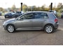Volkswagen Golf 1.2 TSI Highline / Trekhaak / Navigatie / Parkeerhulp V+A / 16'' / Stoelverwarming / Cruise Control