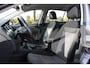 Volkswagen Golf 1.2 TSI Highline / Trekhaak / Navigatie / Parkeerhulp V+A / 16'' / Stoelverwarming / Cruise Control