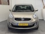 Kia Venga 1.4 CVVT SUPER PACK 5 DEURS NAVIGATIE CLIMATE CONTROL ACHTERUITRIJCAMERA LM VELGEN ZEER MOOI !!!