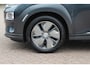 Hyundai Kona Electric EV Premium 64 kWh / Camera / Leder / Head-up / 18'' / Navigatie / Stuur+Stoelverwarming / Keyless / KRELL Audio / DAB / ACC