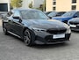 BMW 3-Serie 320d xDrive M-SPORT ** LED, NAVI+, HALF-LEDER, HuD, ACC, 19-inch LMV, DRAVIT GRAU ** 1e EIG - UNFALLFREI - BMW GAR ** ** INFORMEER OOK NAAR ONZE AANTREKKELIJKE FINANCIAL-LEASE TARIEVEN **