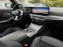BMW 3-Serie 320d xDrive M-SPORT ** LED, NAVI+, HALF-LEDER, HuD, ACC, 19-inch LMV, DRAVIT GRAU ** 1e EIG - UNFALLFREI - BMW GAR ** ** INFORMEER OOK NAAR ONZE AANTREKKELIJKE FINANCIAL-LEASE TARIEVEN **
