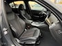 BMW 3-Serie 320d xDrive M-SPORT ** LED, NAVI+, HALF-LEDER, HuD, ACC, 19-inch LMV, DRAVIT GRAU ** 1e EIG - UNFALLFREI - BMW GAR ** ** INFORMEER OOK NAAR ONZE AANTREKKELIJKE FINANCIAL-LEASE TARIEVEN **