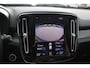 Volvo XC40 2.0 T4 R-Design / Trekhaak / Panoramadak / Camera / Harman Kardon / Leder&Alcantara / 19'' / Bliss / CarPlay / Stoelverwarming / DAB / ACC