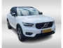 Volvo XC40 2.0 T4 R-Design / Trekhaak / Panoramadak / Camera / Harman Kardon / Leder&Alcantara / 19'' / Bliss / CarPlay / Stoelverwarming / DAB / ACC