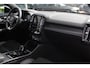 Volvo XC40 2.0 T4 R-Design / Trekhaak / Panoramadak / Camera / Harman Kardon / Leder&Alcantara / 19'' / Bliss / CarPlay / Stoelverwarming / DAB / ACC