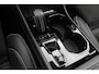 Volvo XC40 2.0 T4 R-Design / Trekhaak / Panoramadak / Camera / Harman Kardon / Leder&Alcantara / 19'' / Bliss / CarPlay / Stoelverwarming / DAB / ACC