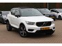 Volvo XC40 2.0 T4 R-Design / Trekhaak / Panoramadak / Camera / Harman Kardon / Leder&Alcantara / 19'' / Bliss / CarPlay / Stoelverwarming / DAB / ACC