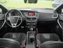 Volvo V40 1.5 T3 R-Design Pano H&K Keyless Cruise