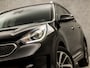 Kia Niro 1.6 GDi Hybrid Sport 142Pk Automaat (APPLE CARPLAY, NAVIGATIE, LEDEREN SPORTSTOELEN, STUUR/STOELVERWARMING, CAMERA, ADAPTIVE CRUISE, STOELKOELING, KEYLESS, TREKHAAK, NIEUWE APK, NIEUWSTAAT)