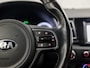 Kia Niro 1.6 GDi Hybrid Sport 142Pk Automaat (APPLE CARPLAY, NAVIGATIE, LEDEREN SPORTSTOELEN, STUUR/STOELVERWARMING, CAMERA, ADAPTIVE CRUISE, STOELKOELING, KEYLESS, TREKHAAK, NIEUWE APK, NIEUWSTAAT)