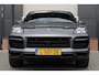 Porsche Cayenne Coupé 3.0 E-Hybrid Sport Design - Nederlandse Porsche - Dealer onderhouden 1e eigenaar Panoramadak - Luxe stoelen - Adaptive cruise control - 21 Inch Sport Chrono - Trekhaak wegklapbaar