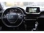 Peugeot 2008 1.2 Puretech *Allure* | Carplay | Stoelverwarming | Cruise & Climate Control | PDC | Navigatie | Bluetooth |