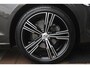 Volvo V60 2.0 B4 211PK MILD HYBRID PLUS DARK |19" 5-MULTI SPAAKS BLACK DIAMOND CUT LICHTMETALEN VELGEN | PILOT ASSIST | APPLE CARPLAY / ANDROID AUTO | NAVIGATIE BY GOOGLE | PARK ASSIST - ACHTERUITRIJCAMERA EN PAKEERSENSOREN VOOR + ACHTER | ADAPTIEVE CRUISECONTROL | R-DESIGN BEKLEDING MET NAPPA LEDER I.C.M. OPEN GRID TEXTIEL | POWERSEATS - BEIDE VOORSTOELEN ELEKTRISCH VERSTELBAAR MET GEHEUGENFUNCTIE | SFEERVERLICHTING | LIGHTING PACK - FULL LED KOPLAMPEN MET ACTIEF GROOTLICHT EN KOPLAMPSPROEIERS | LED MISTLAMPEN | INTELLSAFE SURROUND MET O.A. DODEHOEK BEWAKING |4 ZONE ELECTRONIC CLIMATE CONTROL MET TOUCHSCREENBEDIENING ACHTER | ELEKTRISCH BEDIENBARE ACHTERKLEP | VOLVO HIGH PERFORMANCE AUDIO | GLANZEND ZWARTE RAAMOMLIJSTING EN SPIEGELKAPPEN | GLANZEND ZWARTE DAKRAILS EN GRILLE | VOOR EN ACHTERBUMPER IN SPORTUITVOERING |EXTRA GETINTE RUITEN ACHTER | ZWARTE HEMELBEKLEDING |