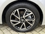 Toyota Yaris 1.5 HYBRID DYNAMIC APPLE/ANDROID KEYLESS 16"LM-VELGEN LED-PAKKET NL-AUTO