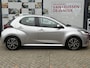 Toyota Yaris 1.5 HYBRID DYNAMIC APPLE/ANDROID KEYLESS 16"LM-VELGEN LED-PAKKET NL-AUTO