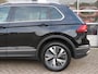 Volkswagen Tiguan 1.4 TSI 245pk eHybrid Elegance / Trekhaak / IQ Light / Stoel + stuurverw. / Camera / BOVAG garantie