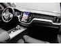 Volvo XC60 2.0 T8 Plug-in hybrid AWD Plus Bright | Luchtvering | Trekhaak | H&K | 360 Camera | Full
