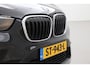 BMW X1 sDrive18i Centennial High Executive | Automaat | Panoramadak | PDC V+A | 17 Inch