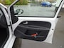 Volkswagen Up! 1.0 BMT move up! Automatische airco, navigatie, parkeersensoren, achteruitrijcamera, cruise controle, elektrische ramen, centrale vergrendeling, enz.