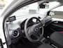 Volkswagen Up! 1.0 BMT move up! Automatische airco, navigatie, parkeersensoren, achteruitrijcamera, cruise controle, elektrische ramen, centrale vergrendeling, enz.