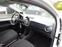 Volkswagen Up! 1.0 BMT move up! Automatische airco, navigatie, parkeersensoren, achteruitrijcamera, cruise controle, elektrische ramen, centrale vergrendeling, enz.