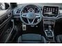 Volkswagen T-Roc 1.5 TSI 150pk DSG R-Line | Trekhaak Afneembaar | Adaptive Cruise | Achteruitrijcamera | Ergo Active Stoel | 17'' LMV